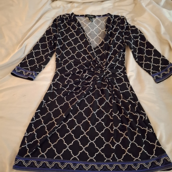 White House Black Market Black And White  Patterned Ruched Front Mini Dress - Picture 3 of 6